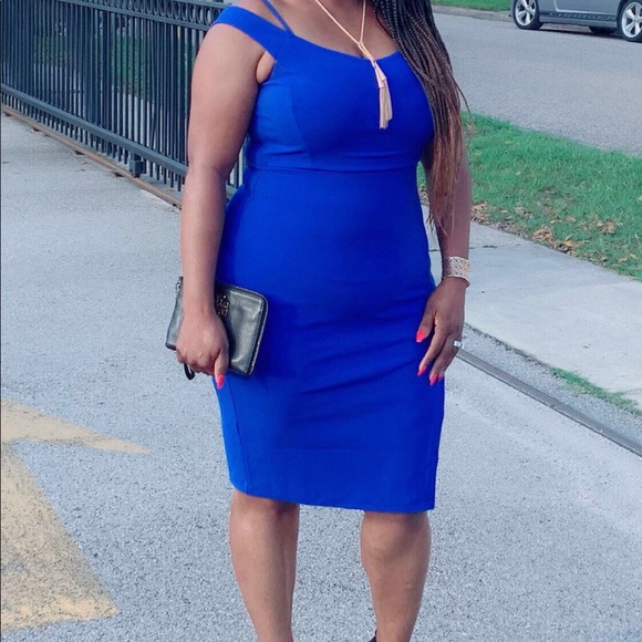 Dress - Picture 6 of 6